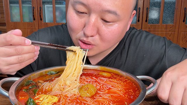 粉丝推荐的鸡丁米线味道到底怎么样