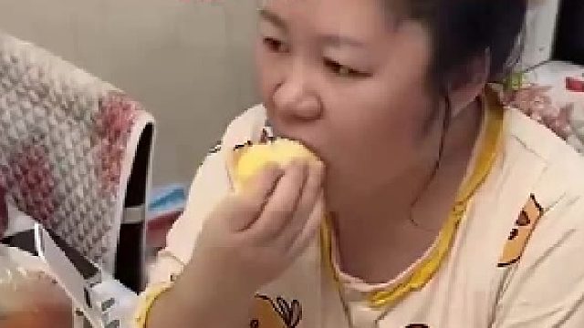 丈夫抱怨妻子经常买榴莲吃