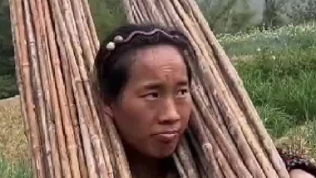 女子婚后晒出十年前后的对比照片，短短十年苍老了好多