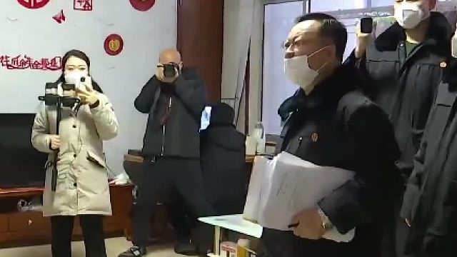 中间商收购菜农10万元蔬菜不给钱