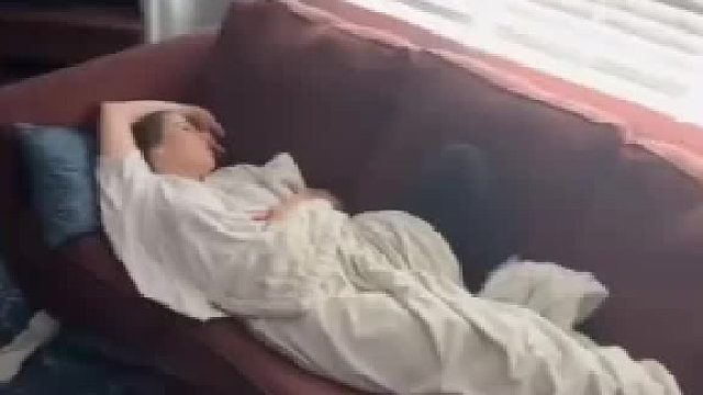 换个有起床气的起来能捶死你