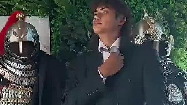 征服的高大形象塌房了