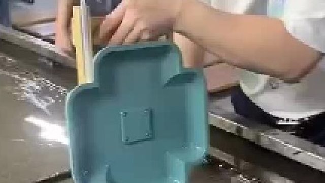 这到底印上去了一个什么花样  ​