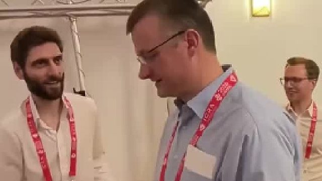 这样的飞镖靶盘你喜欢吗？随便一扔就是满分