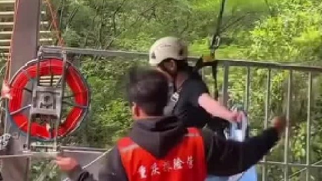还有人在笑呢