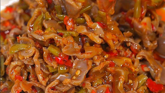 湖南人的饭桌不管再多的大鱼大肉，这个下饭菜是一定不能少。