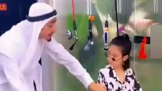 迪拜继父和中国儿子，生活观念相差太多，反转却来的猝不及防