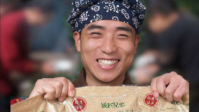 地道的湖南家乡味道渣江米粉，嗦上一口根本停不下来。