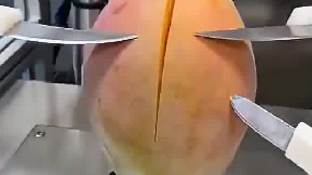 这种才是真正的不浪费，每次看其它的削芒果都感觉好浪费  ​