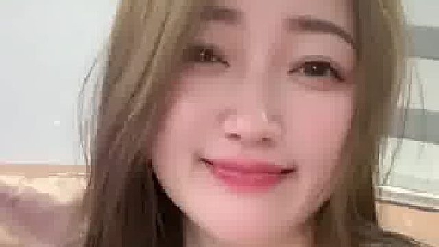 “你必须要知道，很多人见不得你好，所以少炫耀，很多事要低调” ​​​  ​