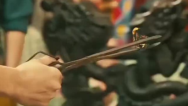 究竟是硬气功，还是神经病
