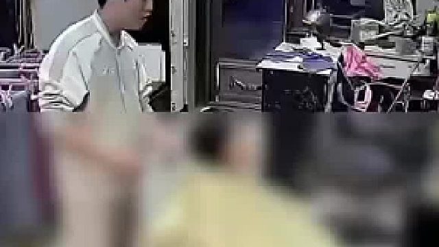 给他一万报警敲诈会怎么样