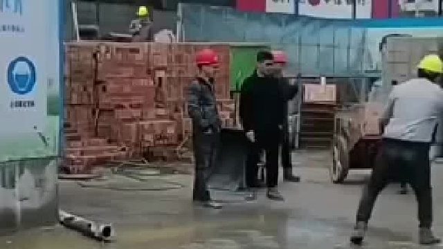 觉得都在看笑话一样