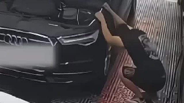 这车肯定是个低配