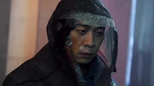男人假扮维修工抓贪官
