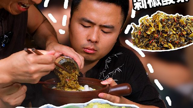 别忘了一碗普通家常的蓑衣饭配上各种下饭小菜也能吃的很香