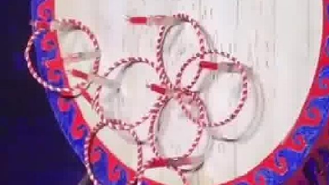 湘西民族表演“小李飞刀”场面震撼