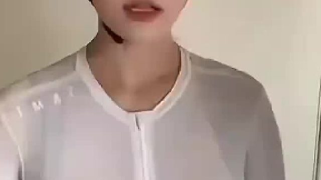 骑行圈美女回应骑行服太透的原因