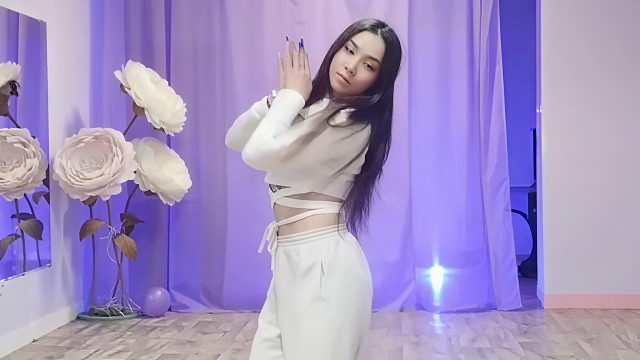 俄罗斯姑娘才艺表演23.11.16_王者(安妮亚)03
