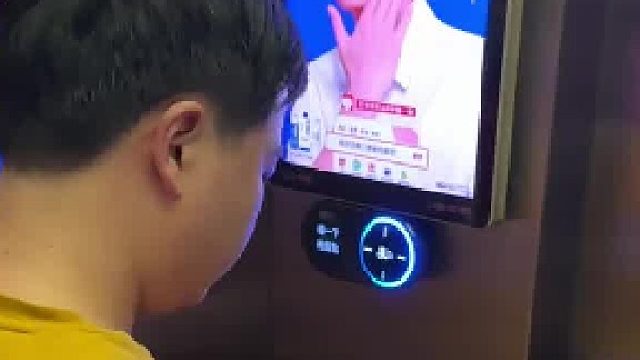这下天真塌了....