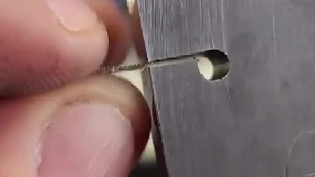 滚压机铰链，话说这玩意不能全自动化生产吗？