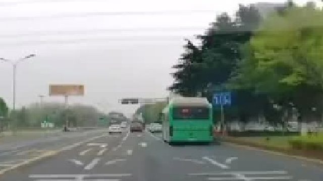 这道路设计的有问题啊