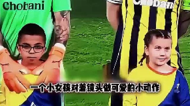 她听不见，但她看见了爱