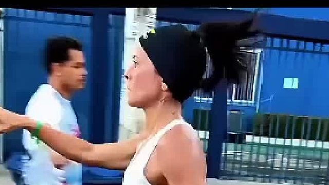 马拉松比赛途中不要轻易喝陌生人的水