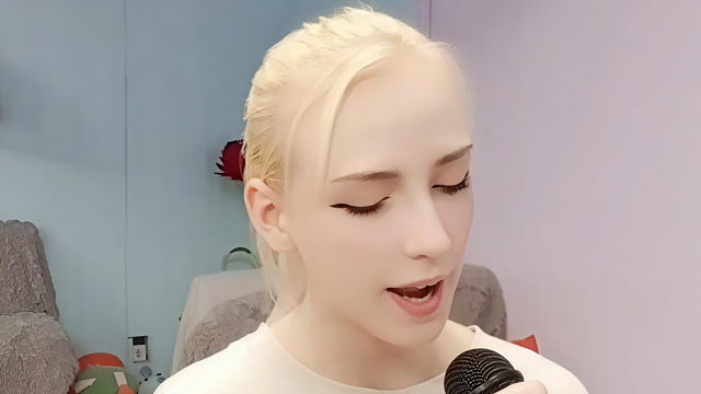 俄罗斯姑娘才艺表演23.11.21_秀儿(拉达)素材02