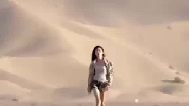 女生开了3000多公里来趟大西北 就为了拍这个镜头 网友：我就想看拍完脸上是啥样