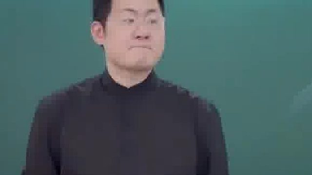老师突然点名，女生明目张胆用语音给舍友答到