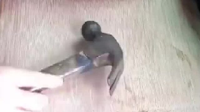 小姐姐自创水煮肉片做法，另类烹饪方式看得众人惊掉下巴
