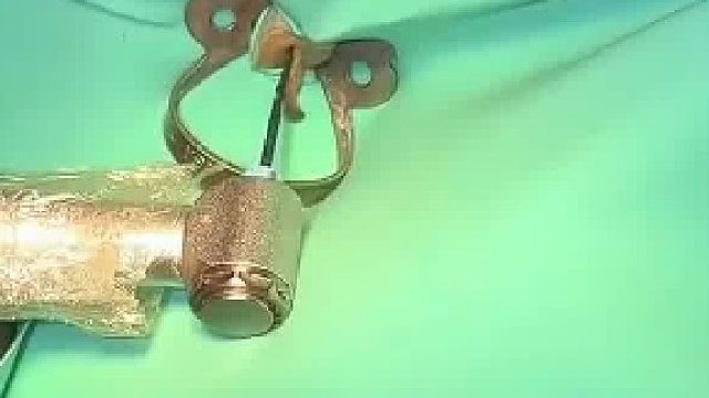 养生解读：牙科医生分享给患者取出牙神经视频，牙疼的时候就是