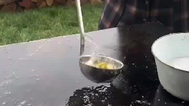 在没有天花板的地方做饭，竟然有这么食欲？