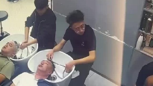顾客怀疑天花板都没怀疑过他