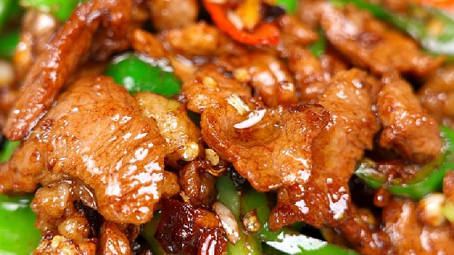 湖南人都会做的辣椒炒肉， 好吃的关键一定是在豆豉的选择上