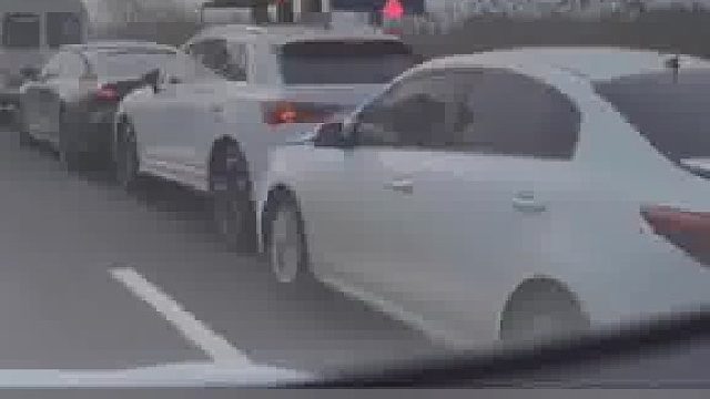 数了下足足有六个“卧槽”，高速开车千万别开快车，别开赌气车