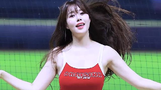 迷人的极品身材美女