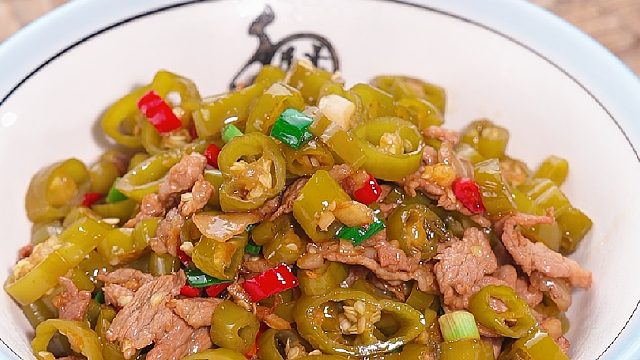 这道菜辣椒比肉还下饭，只要你吃过一次就会念念不忘