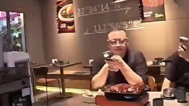 为什么浇个芝士那么难_“浇那么快干啥”“对不起我慢点”网友：自己觉得自己好伺候吗_