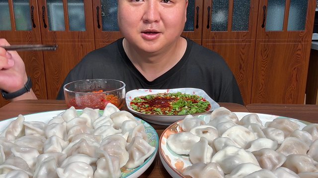 简单吃个饺子