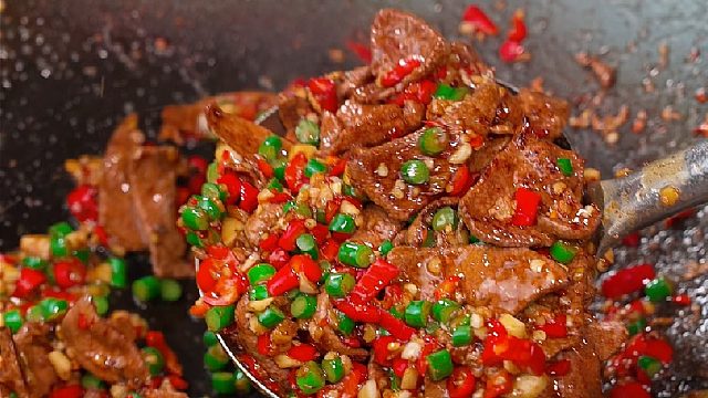 衡阳小炒出餐比预制菜还快？很多网友质疑不可能