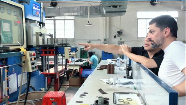 密封圈不分国界，车间机器声是通用语言