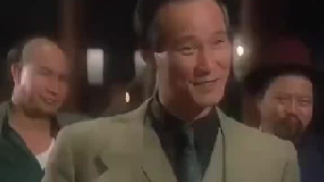 没人接盘就是一文不值 这个踢椅子动作，不得值100个W