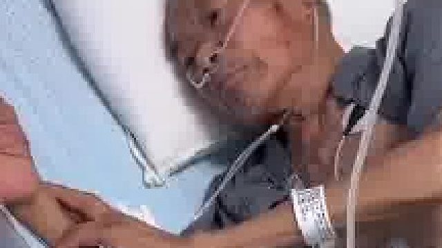 爷爷生病住院自己给自己把脉，结果摸到了雀啄脉”，孙子：万般不舍，却无能为力