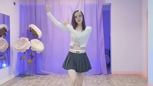 俄罗斯姑娘才艺表演23.11.28_蓝BUFF(欧丽西亚)1
