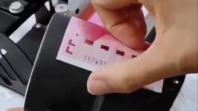 原来礼物可以这么甜，定制变色水杯藏着满满的爱