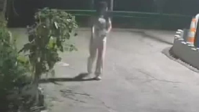 这么年轻，身材又好，干嘛要去偷呢