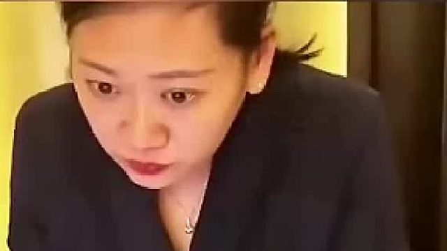 女子平时宰客惯了多要一套小孩牙刷都收费不料这次碰上硬茬