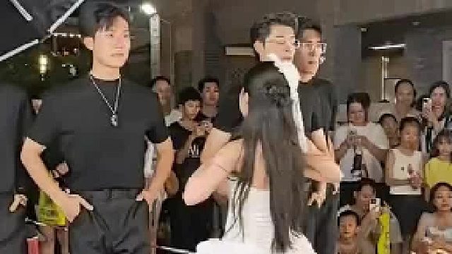 网络世界与现实中的差距，原来差距真的好大啊